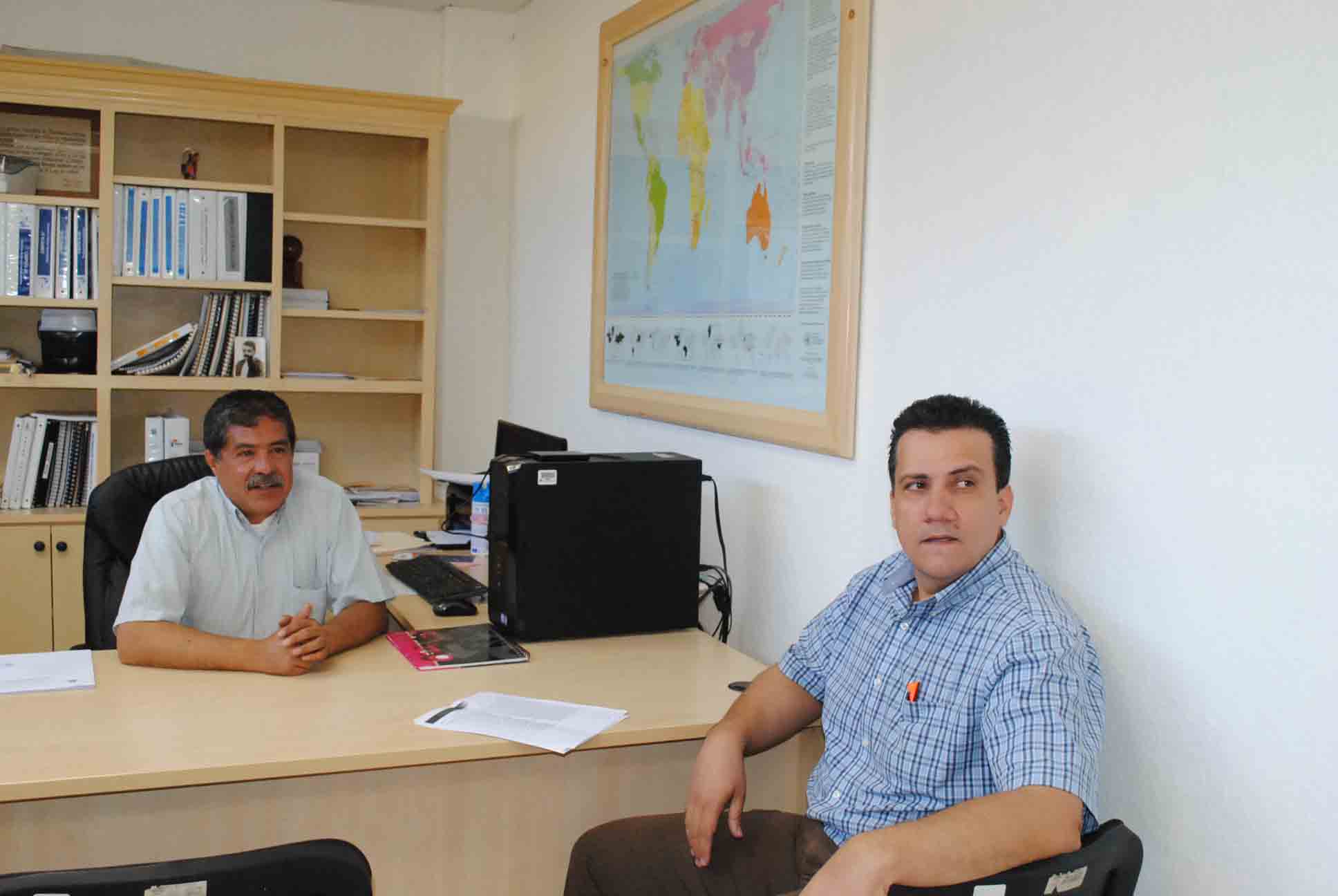 Estudiantes en el campus de la UPN